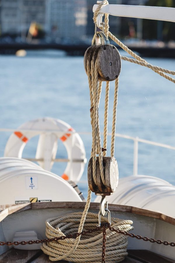 Comment les romans de Jane Austen reflètent-ils les tensions sociales de son époque ?